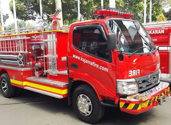 FIRE TRUCK FT 3000-4000 L 7 custom_pumper_2500__4000_l_single_cabin_1