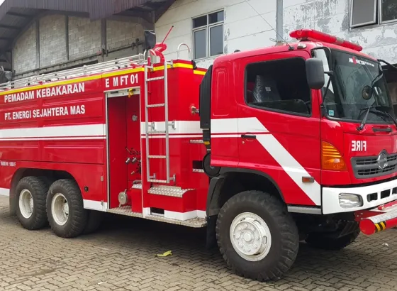 FIRE TRUCK FT 14000-16000 L 1 heavy_fire_truck_10_000__18_000_l_single_cabin_4